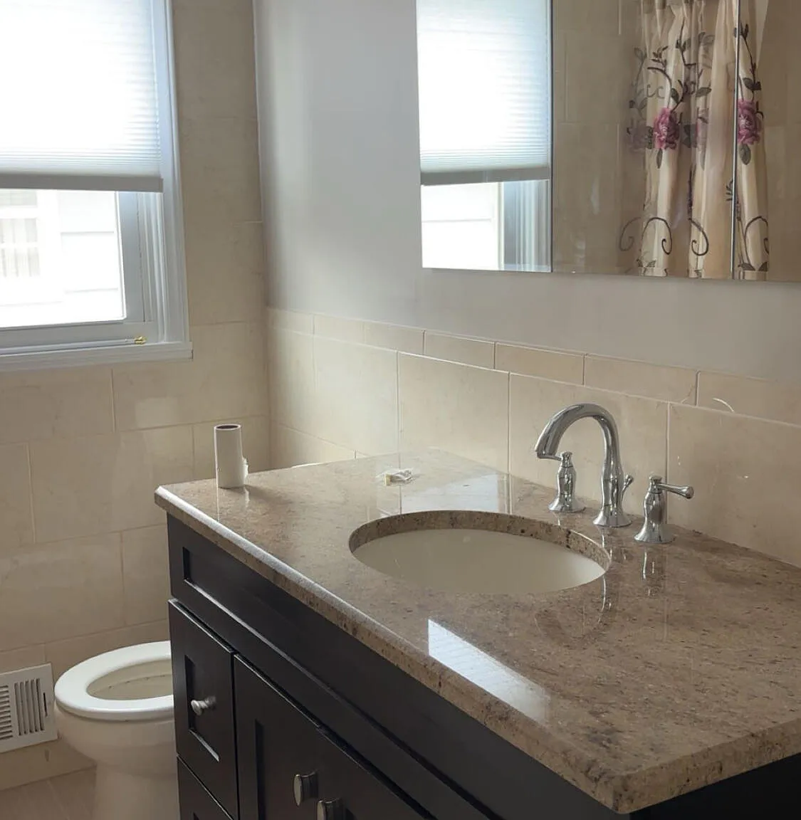 3 bed, 1.0 bath, 140 sqft, $2,750 — Photo 4