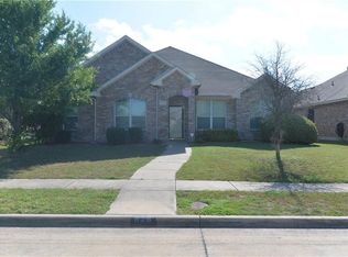 638 Mary Wilson Dr, Lancaster, TX 75146