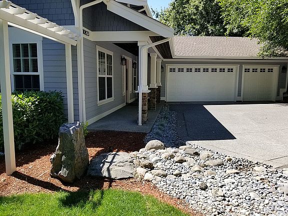 2nd image of 10823 101st Pl NE
