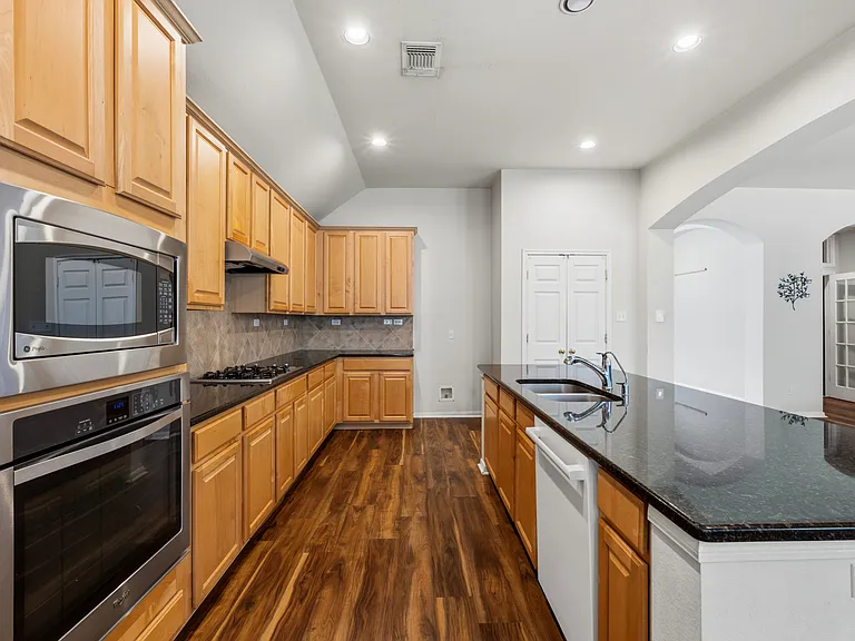 3013 Covington Pl — Photo 9
