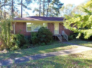 203 Fairlane Cir, Alexander City, AL 35010