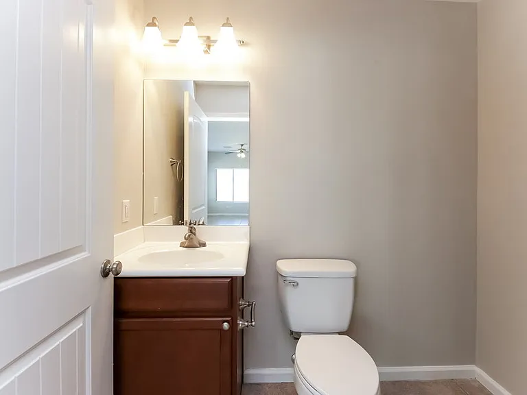 8216 S 6th Ln — Photo 14