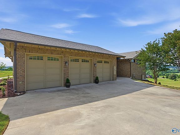 5th image of 131 Keiffer Cir
