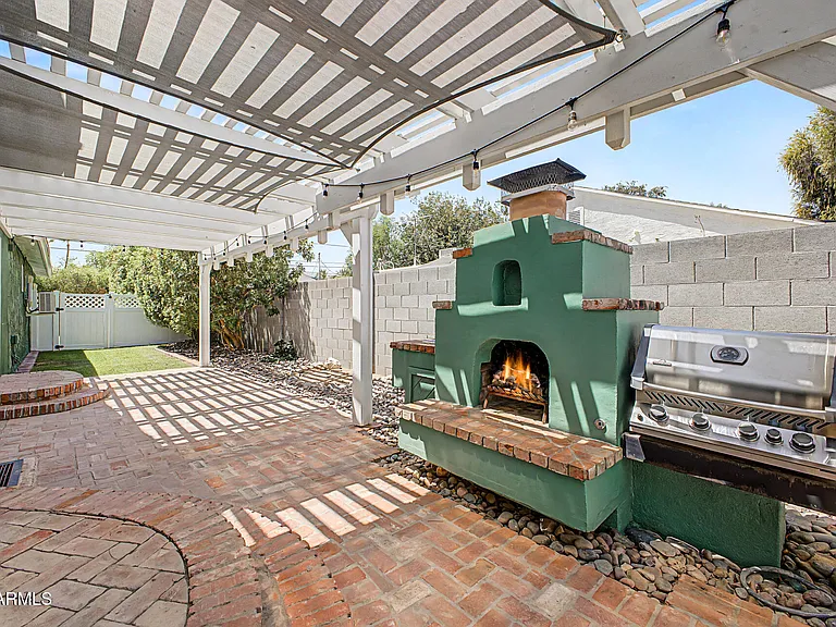 521 W Mariposa St #MAIN — Photo 27