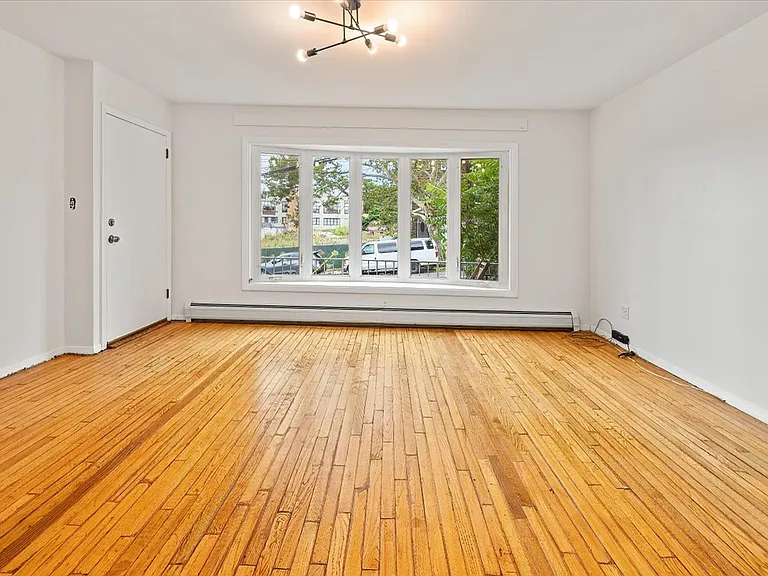 430 Bramhall Ave #A — Photo 4