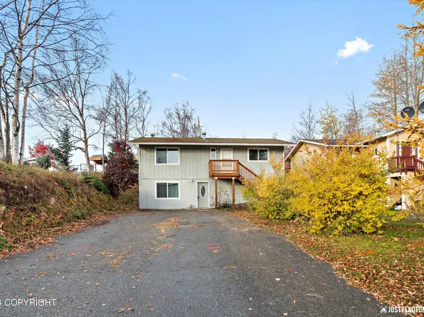 8100 Seacliff St, Anchorage, AK 99502