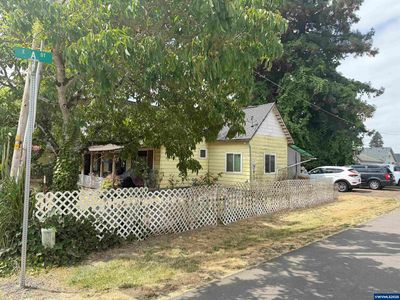 111 E 3rd St, Halsey, OR, 97348