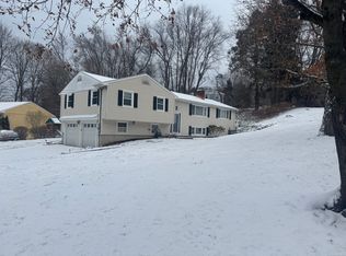 4 Buff Ln, Bethel, CT 06801