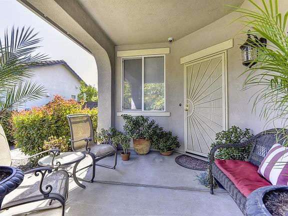 3rd image of 2448 Rose Arbor Dr