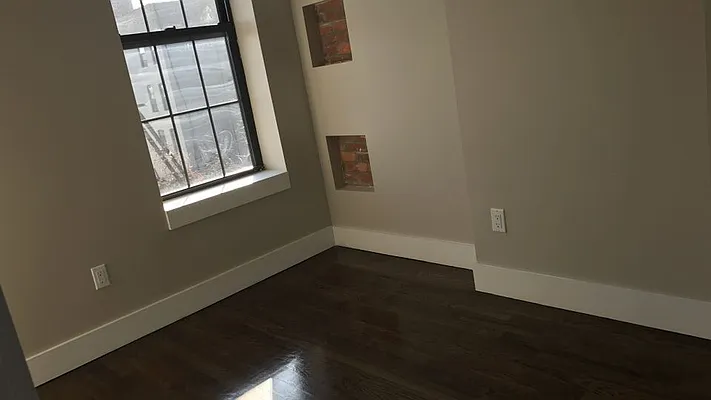 Rented by Nooklyn NYC LLC | media 31