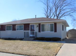 8332 28th Ave, Kenosha, WI 53143