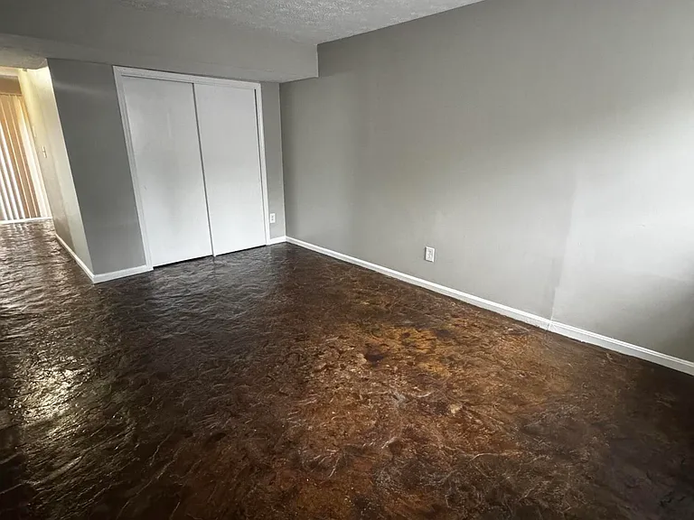 185 Donabrook Ct #B7 — Photo 3
