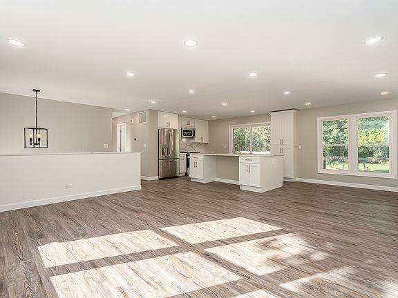 2nd image of 647 N Ashbury Ave