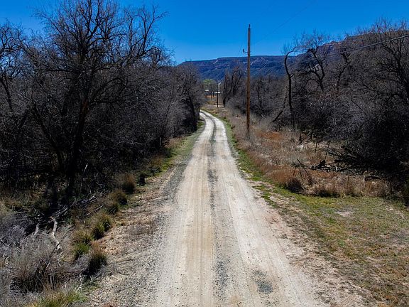 3rd image of 2108 Desert Hills Rd