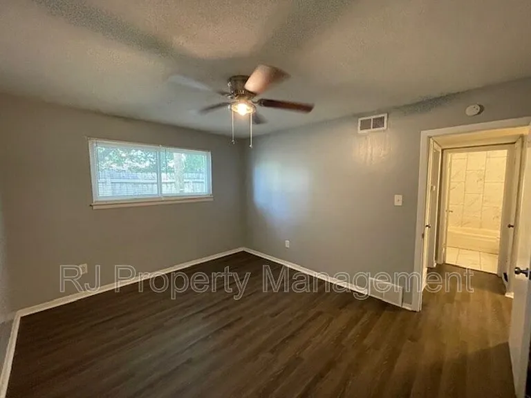 605 Patterson St #7 — Photo 9