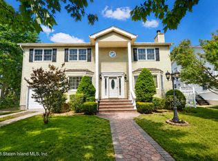 153 Chelsea St, Staten Island, NY 10307