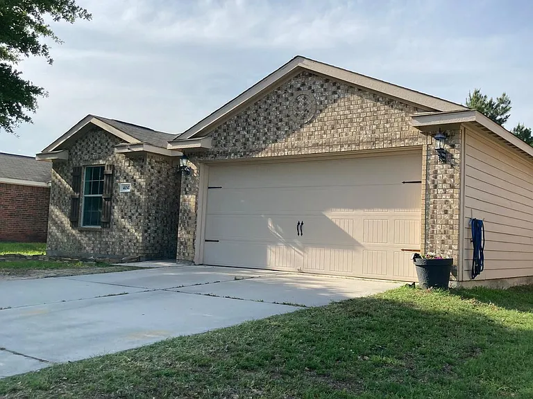 4047 Pedernales River Ln — Photo 45