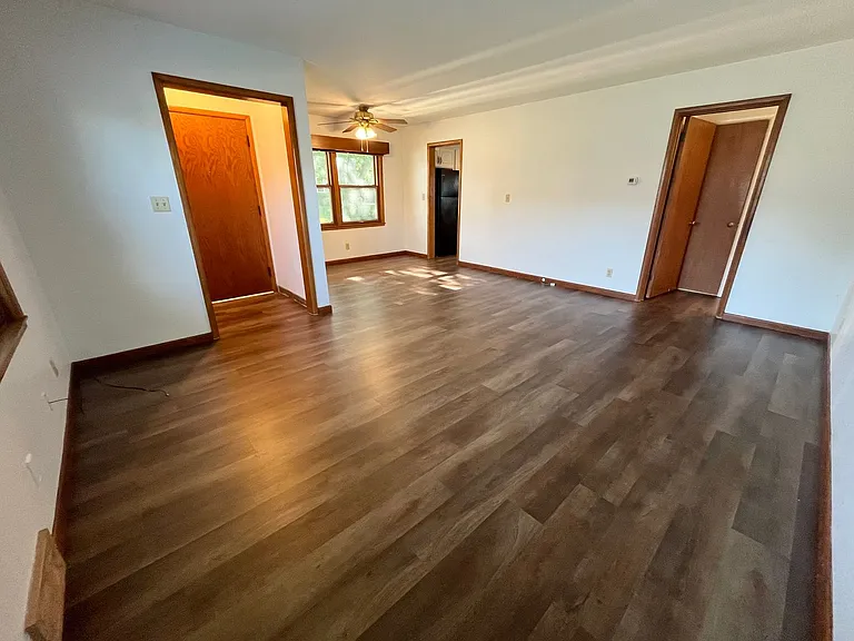 1411 S Willow Ave — Photo 4