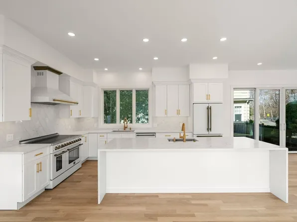 5 Morseland Ave, Newton, MA 02459