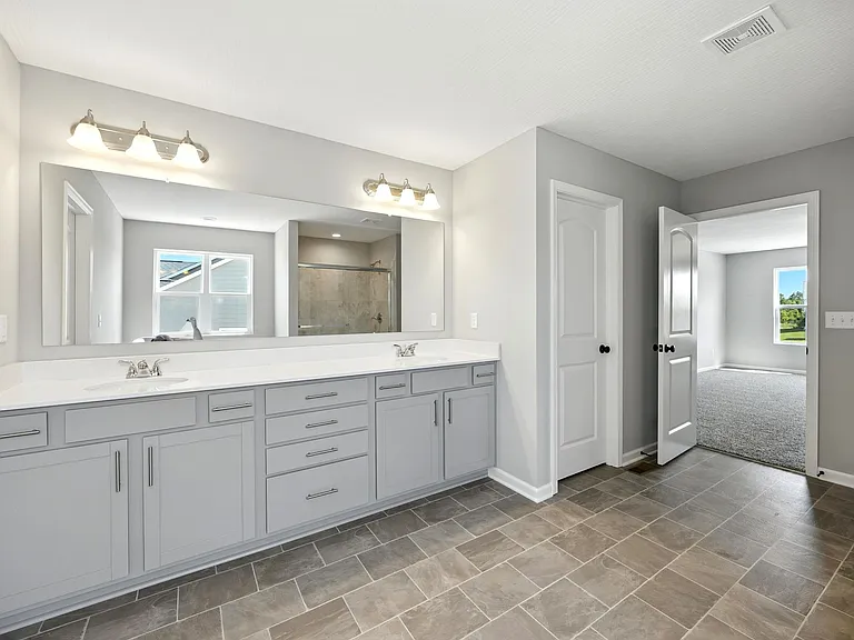 9440 Windsor Curv — Photo 32