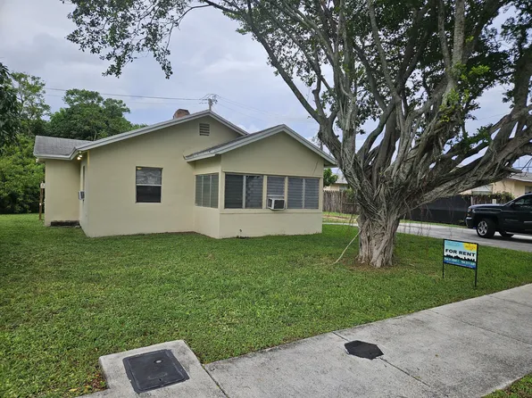 2121 NW 28th St, Oakland Park, FL 33311