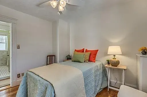 567 Winthrop St — Photo 2