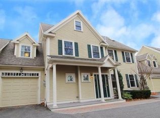 96 Crescent St #96, Auburndale, MA 02466