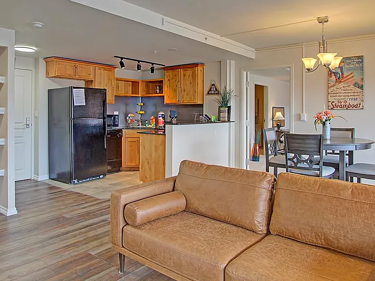 417 E Kiowa St #904 — Photo 8