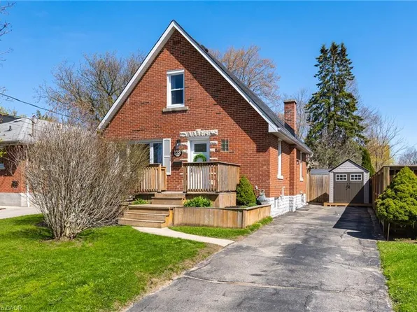 123 5th Ave, Kitchener, ON N2C 1P5