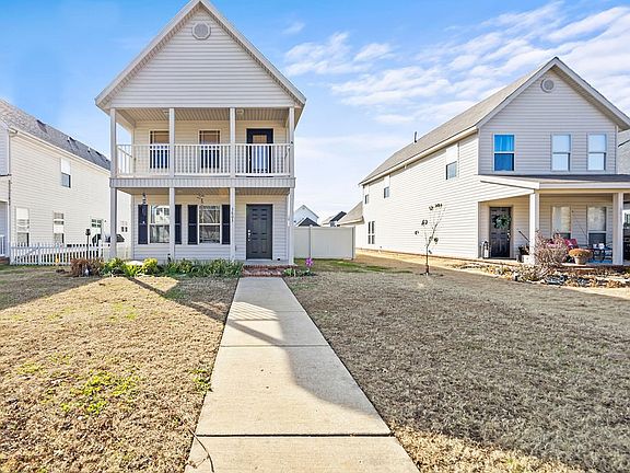 2nd image of 3603 N Tower Cir