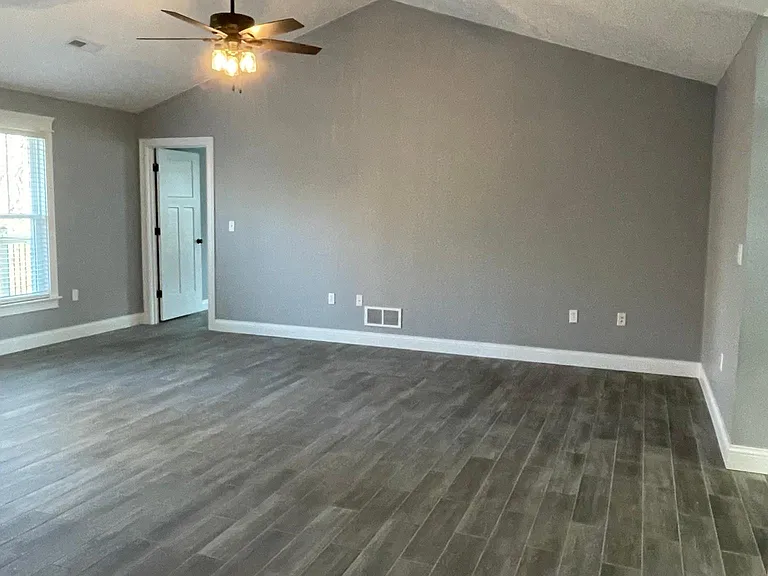 196 Rembrandt Dr — Photo 9