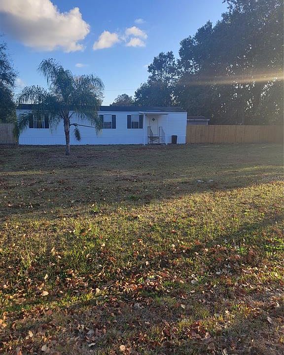 1st image of 1401 SE Apple Dr