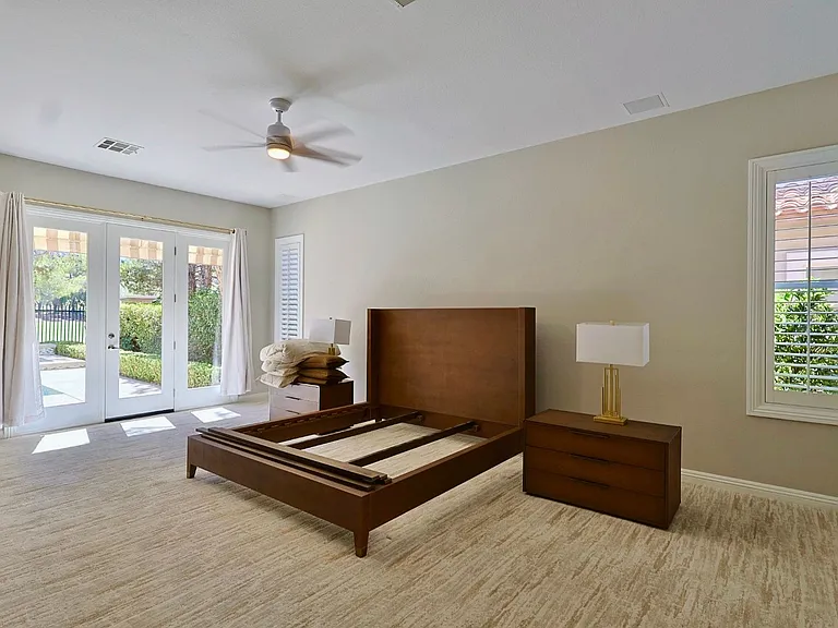 12047 Oakland Hills Dr — Photo 40