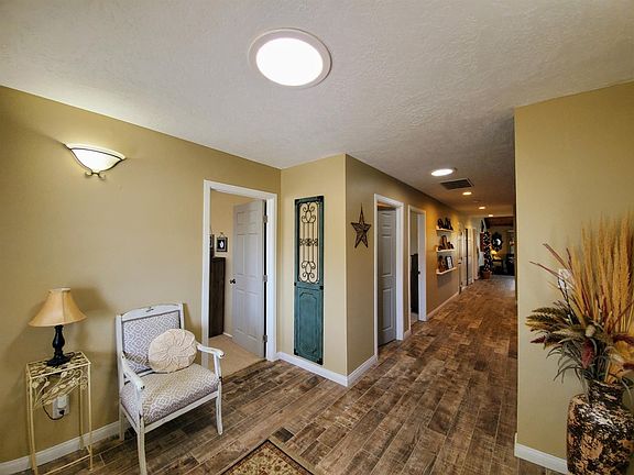5th image of 27475 Lakeview Dr