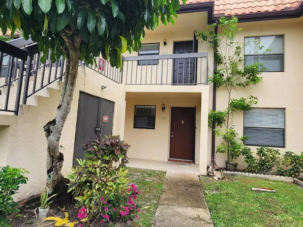7101 GOLF COLONY Court #104, Lake Worth, FL 33467