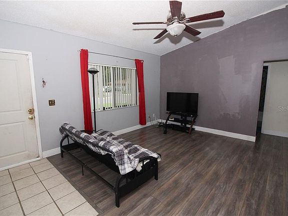 3rd image of 7722 Bayberry Ct