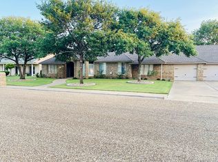 1405 7th St, Shallowater, TX 79363