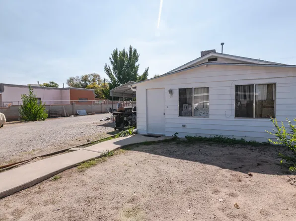 1520 Hooper Rd SW, Albuquerque, NM 87105