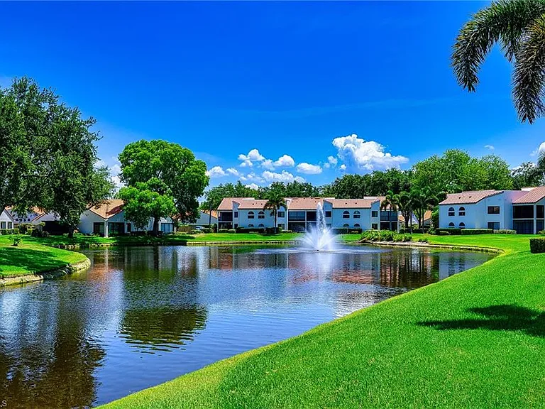 565 Beachwalk Cir #T-104 — Photo 25