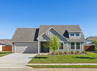 718 Buttercup Dr, Pilot Pt, TX 76258