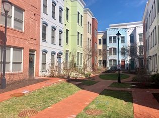 924 4th St SE, Washington, DC 20003