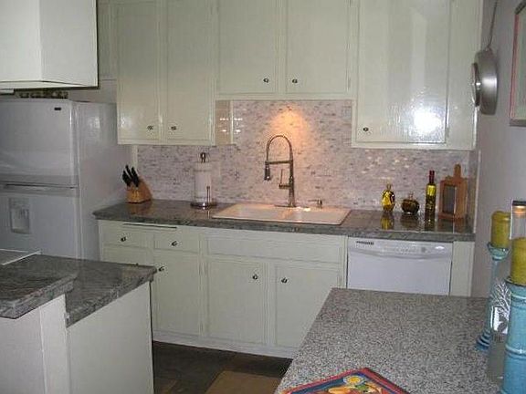 5th image of 5898 E Naples Plz APT 202