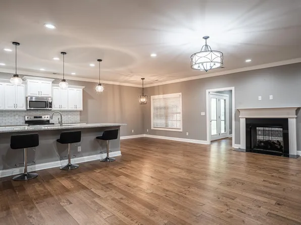 1140 Leawood Dr, Frankfort, KY 40601