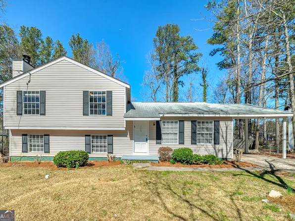 599 Raintree Dr, Jonesboro, GA 30238