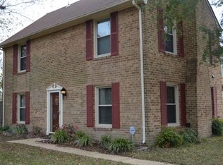 214 Loch Cir, Hampton, VA 23669