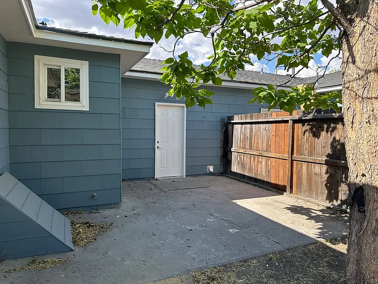 796 Moran St — Photo 19