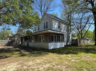 400 N Oak St, Campbell, MO 63933