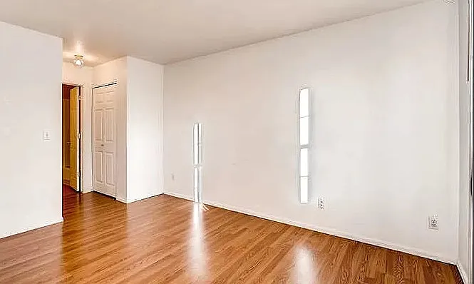 1273 S Zeno Way #B — Photo 4