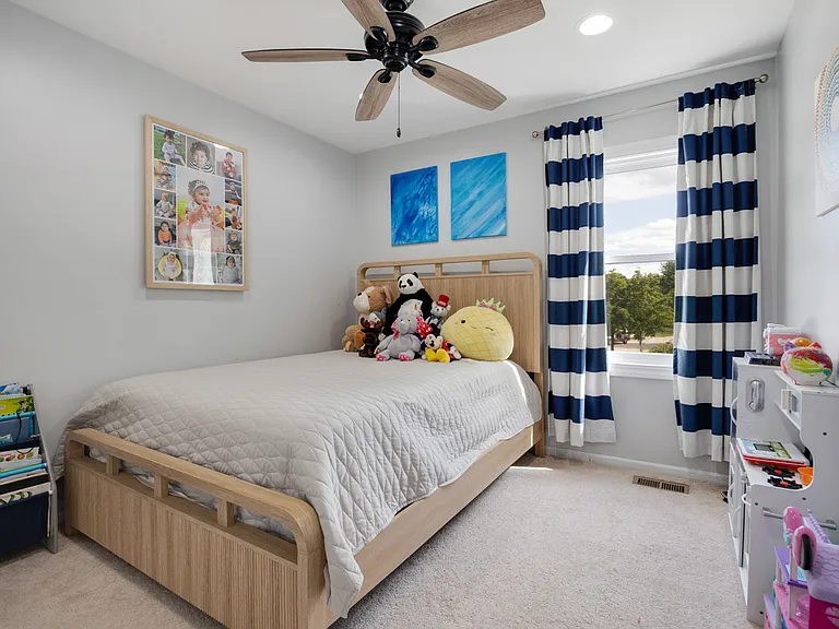 25W055 Canary Ct — Photo 19