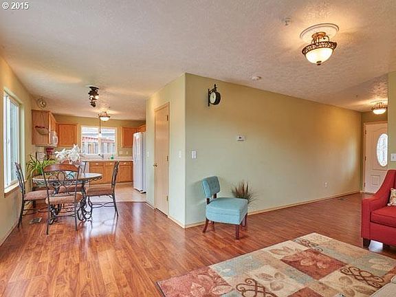 Living room/dining room/kitchen